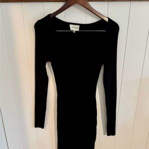 Chic Long Sleeve Black Dress